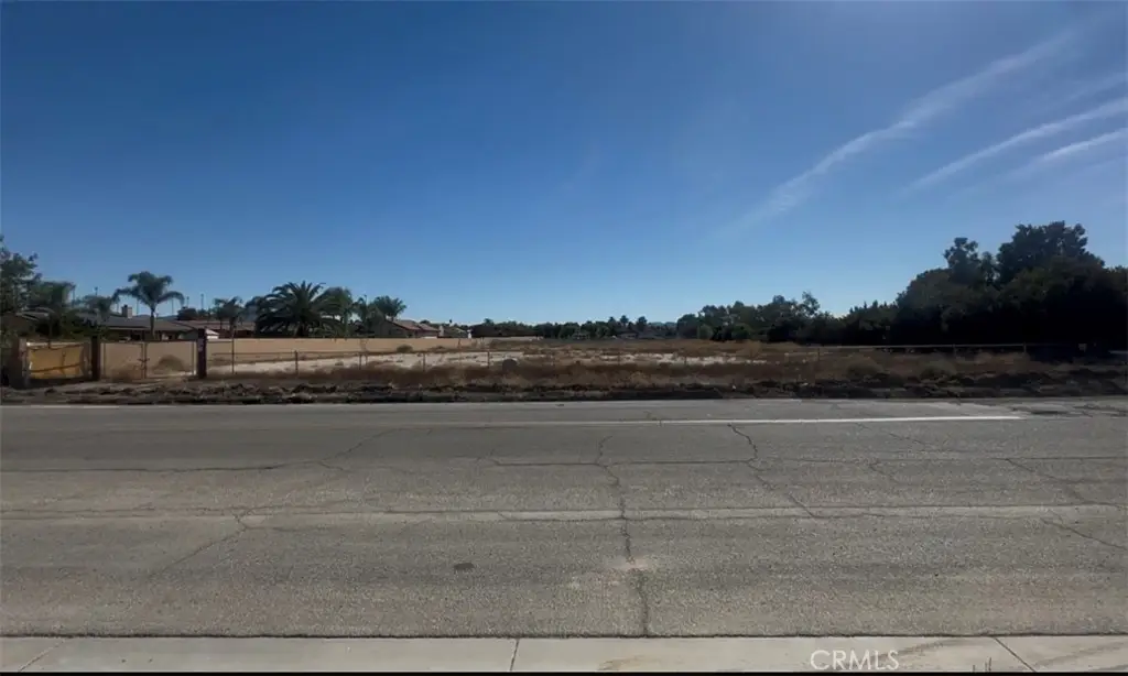 1105 Eaton Avenue, Hemet, CA 92543 - #1