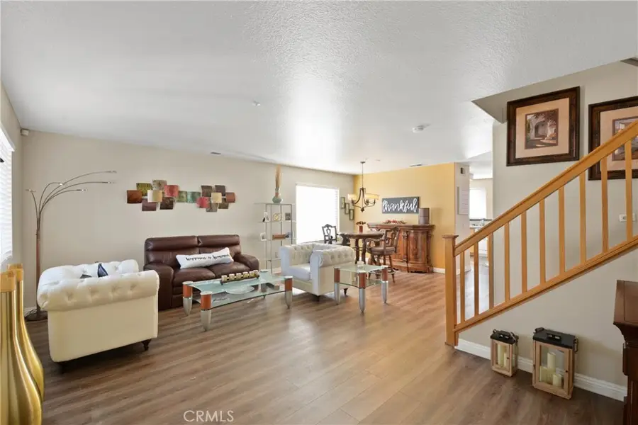 17049 La Vesu Rd., Fontana, CA 92337 - Image #3