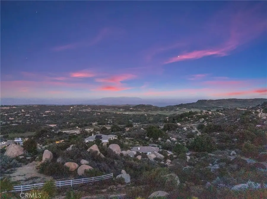 41950 Hacienda Dr, Murrieta, CA 92562 - Image #2