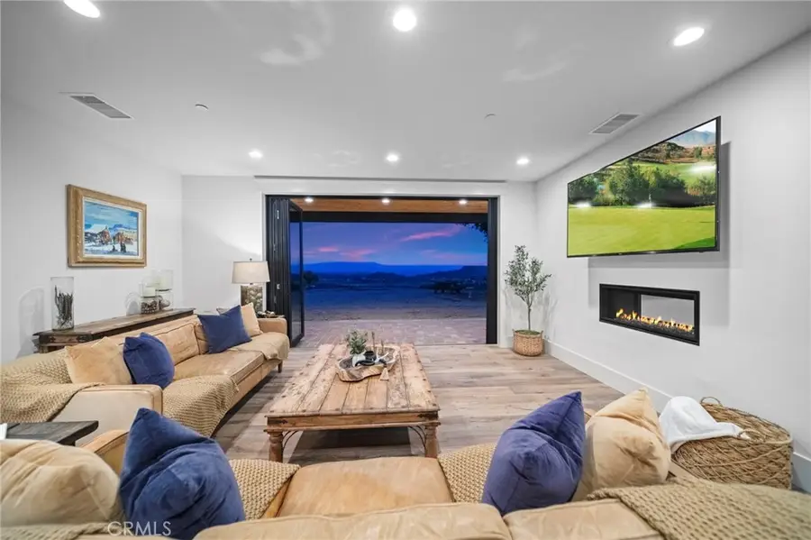 41950 Hacienda Dr, Murrieta, CA 92562 - Image #3