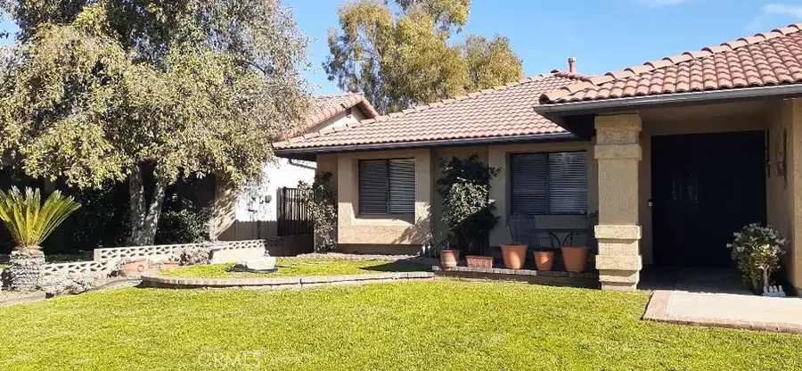 1484 Pepper Tree Drive, Hemet, CA 92545 - Image #3