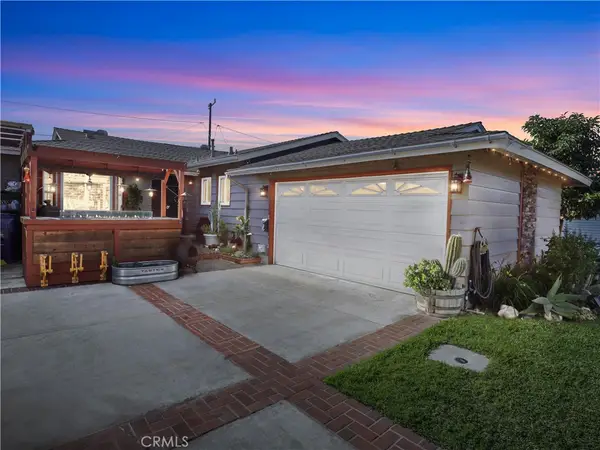 2425 Heather Avenue, Long Beach, CA 90815