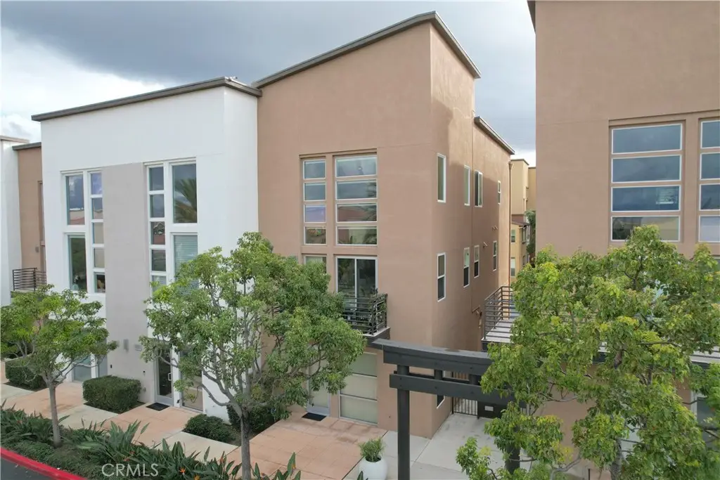 1540 W Artesia Square #G, Gardena, CA 90248 - Image #1