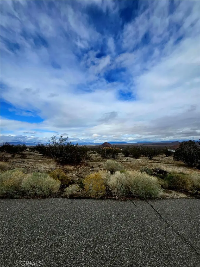 1 Twinn Buttes Avenue, California City, CA 93505 - Image #2