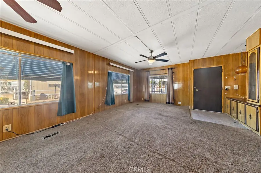 1895 W Devonshire Avenue #101, Hemet, CA 92545 - Image #2