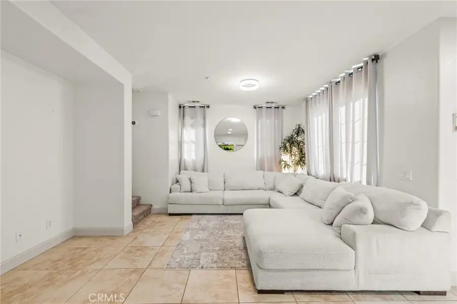 31210 Strawberry Tree Ln #52, Temecula, CA 92592 - Image #3