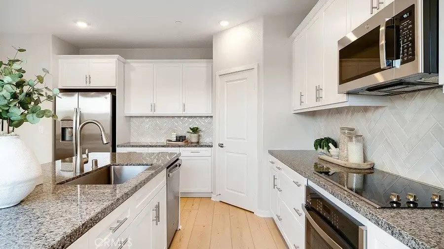 3268 Homestead Paseo, Ontario, CA 20536 - #3