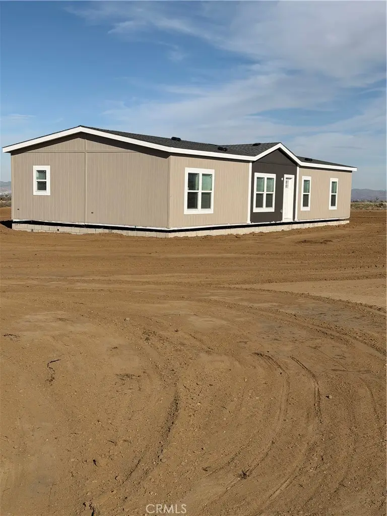 12823 Atsina Rd., Phelan, CA 92371 - #2