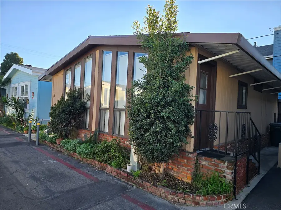 327 W Wilson, Costa Mesa, CA 92627 - Image #2