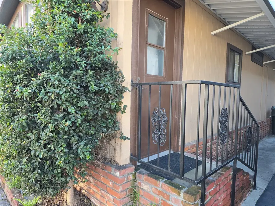 327 W Wilson, Costa Mesa, CA 92627 - Image #3