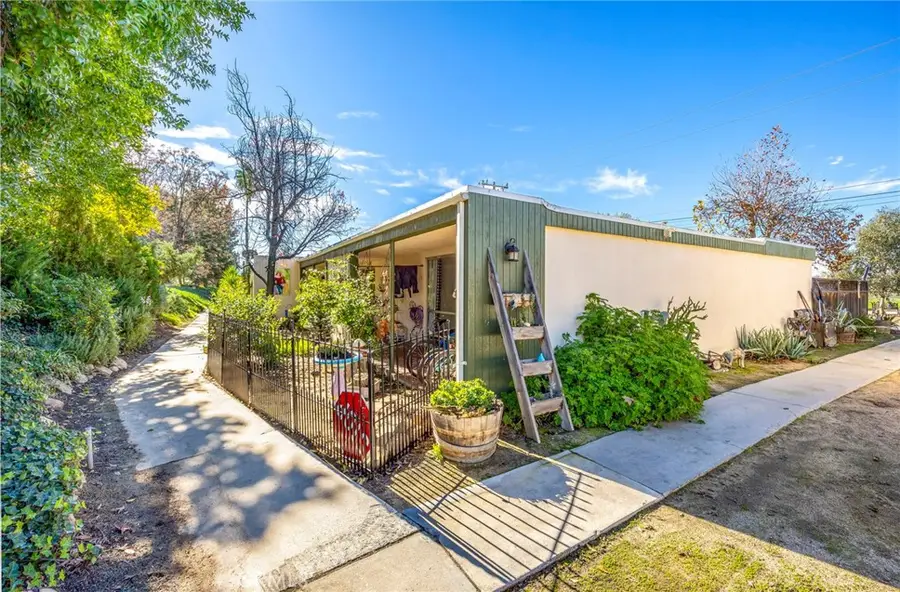 614 Gibbel Road, Hemet, CA 92543 - #2