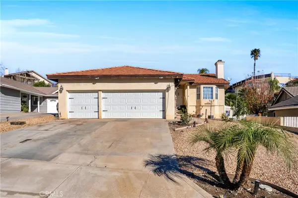 22196 Hoofbeat Way, Canyon Lake, CA 92587