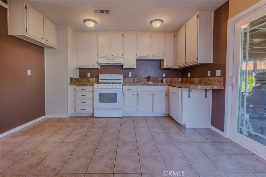 1103 Roosevelt, Lake Elsinore, CA 92530 - #2