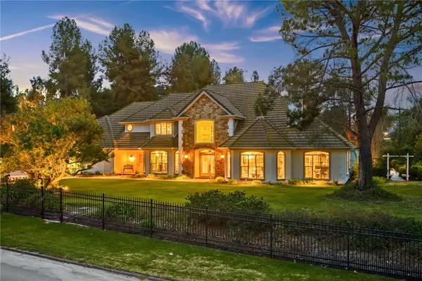 43925 El Lucero, Temecula, CA 92592