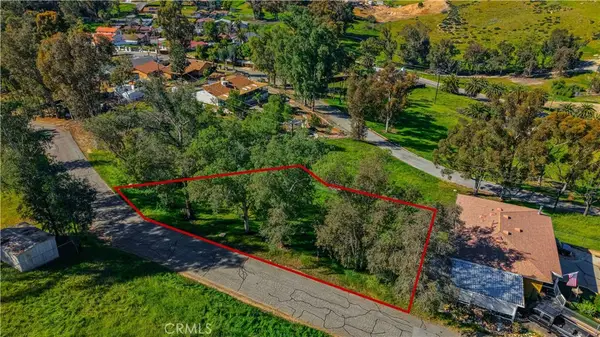 426 Sannelle Street, Lake Elsinore, CA 92530