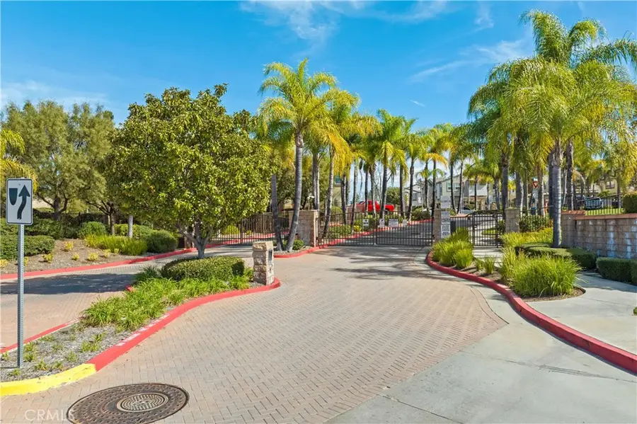 25178 Meadow Walk, Murrieta, CA 92562 - #2