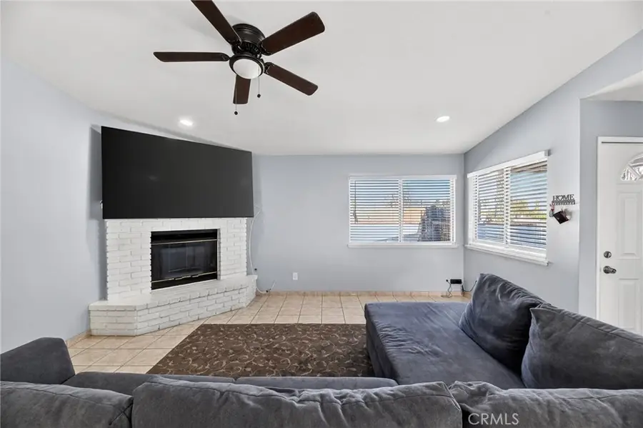 15505 Shadow Mountain Ln, Lake Elsinore, CA 92530 - #3