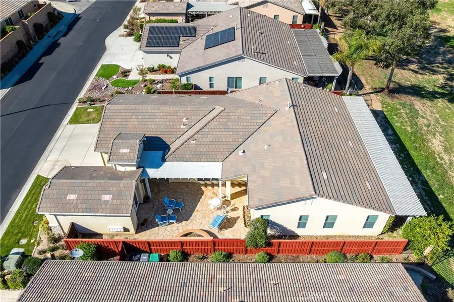 570 Olazabal Dr, Hemet, CA 92545 - #2