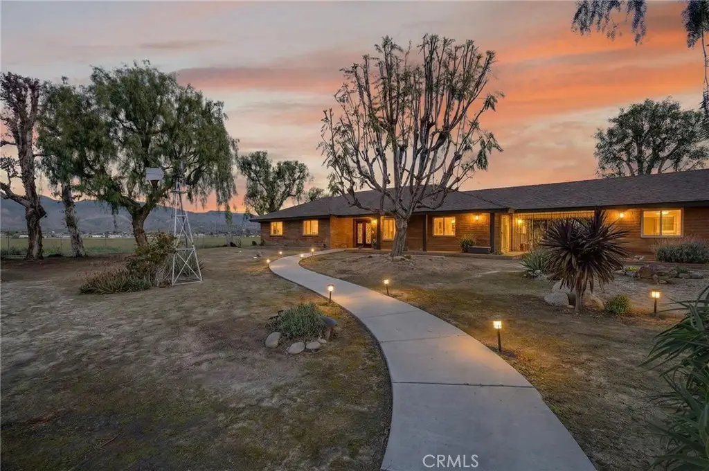 772 Smith, Hemet, CA 92544 - #1