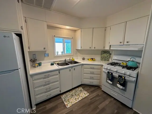 880 N Lake Street #53, Hemet, CA 92544 - #3