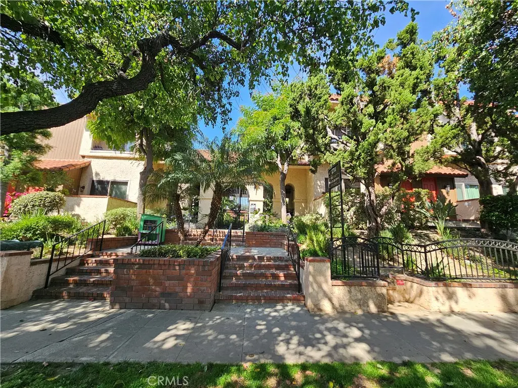 1711 Grismer Avenue #52, Burbank, CA 91504 - #1