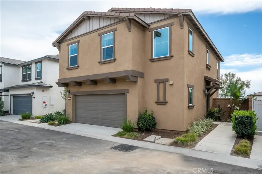 2433 Gunner Ridge Way, Rialto, CA 92377 - #2