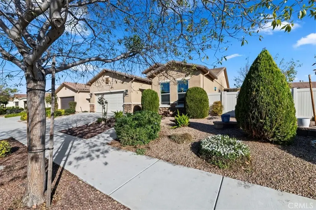 1394 Via La Presa, Hemet, CA 92545 - #1
