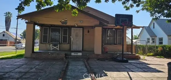 4648 E Iowa, Fresno, CA 93702