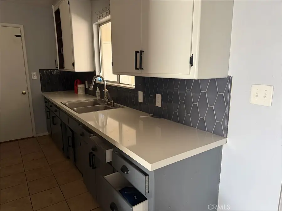 1000 Lucerne, Hemet, CA 92543 - #3