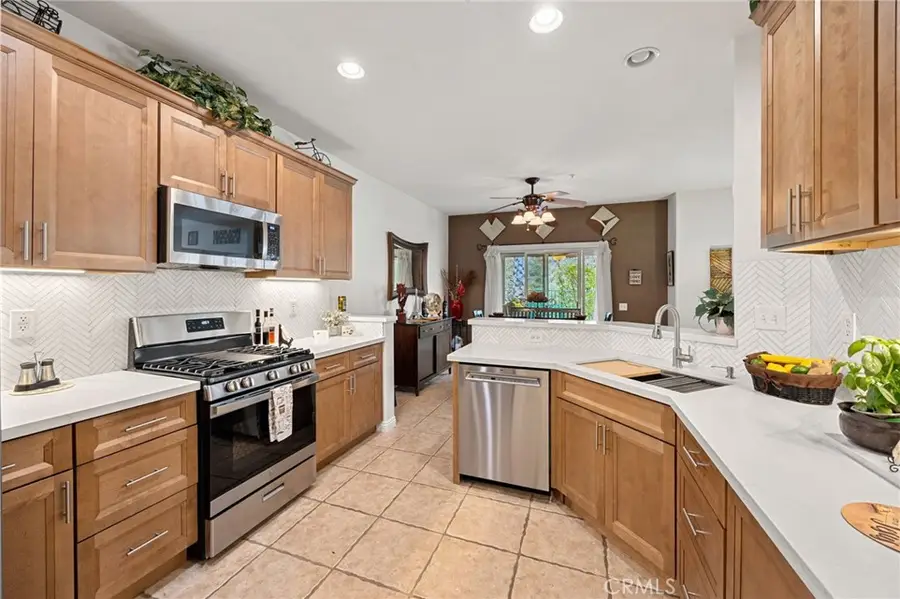 33433 Emerson Way #B, Temecula, CA 92592 - #2