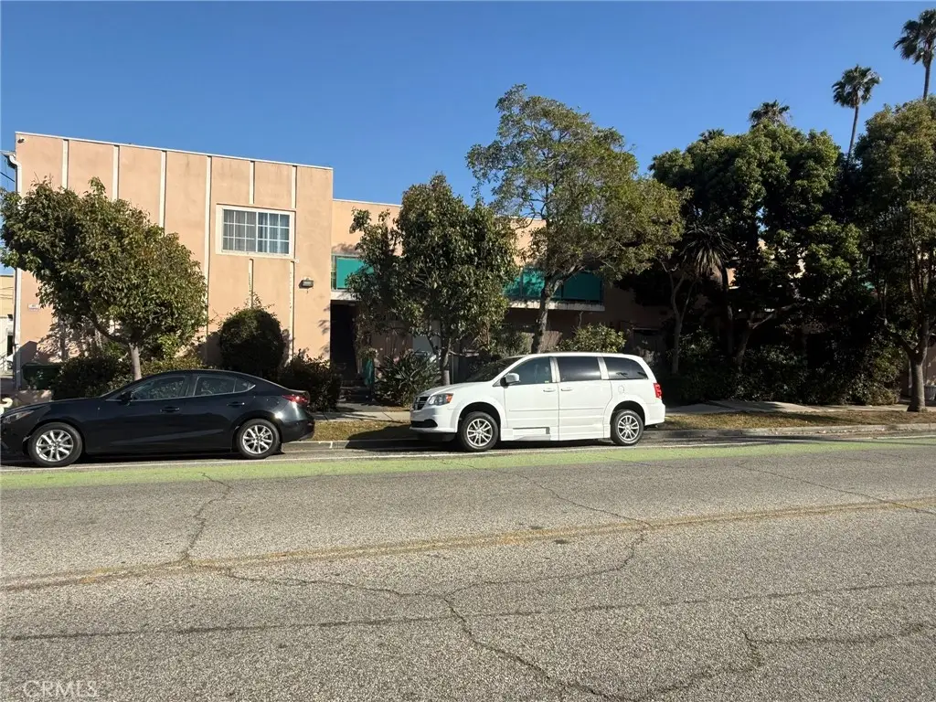 1902 Arizona, Santa Monica, CA 90404 - #1