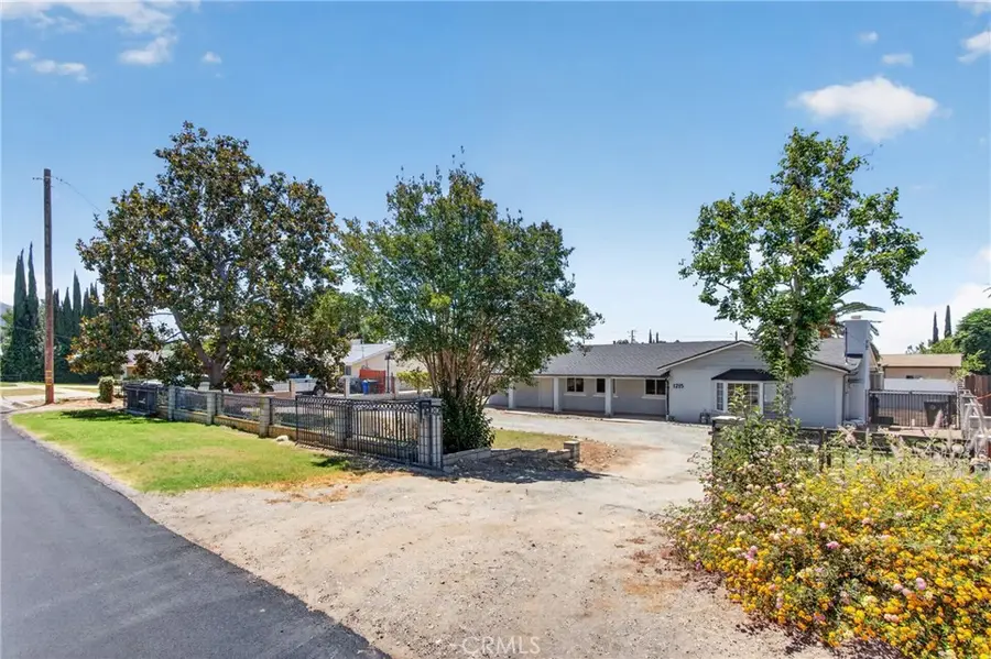 1215 E 39th Street, San Bernardino, CA 92404 - #3