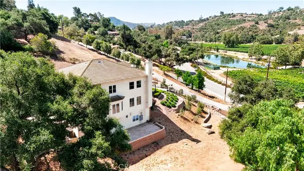 2424 Gird Road, Fallbrook, CA 92028