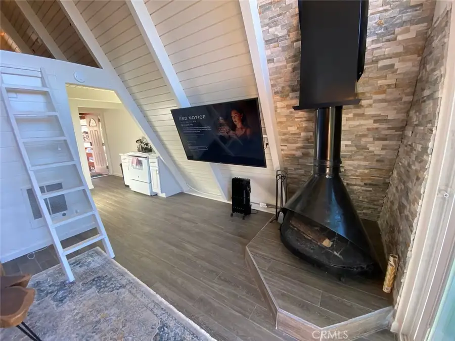 33012 Donner, Running Springs, CA 92308 - #2