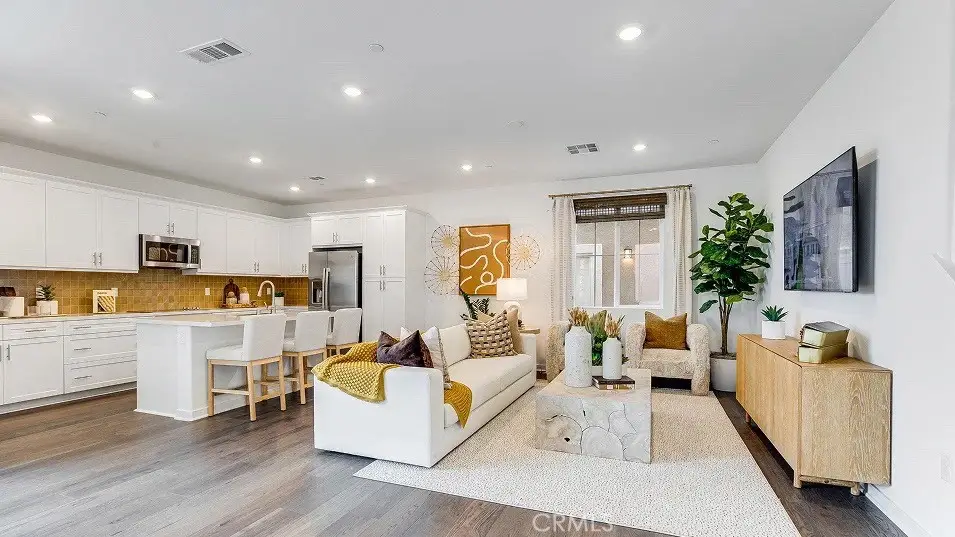 1332 Thunderbolt Lane, Rialto, CA 92376 - #1