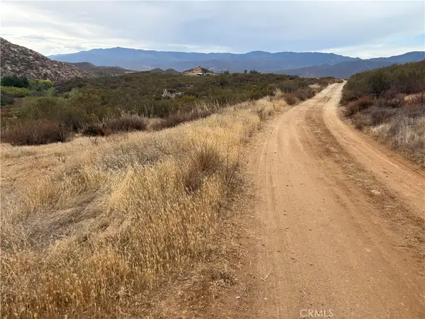 8 Wiley Road, Hemet, CA 92544