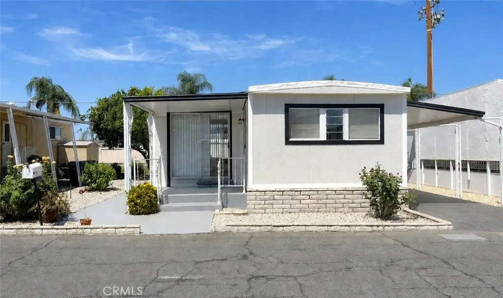 880 Lake Street N #3, Hemet, CA 92544 - #1