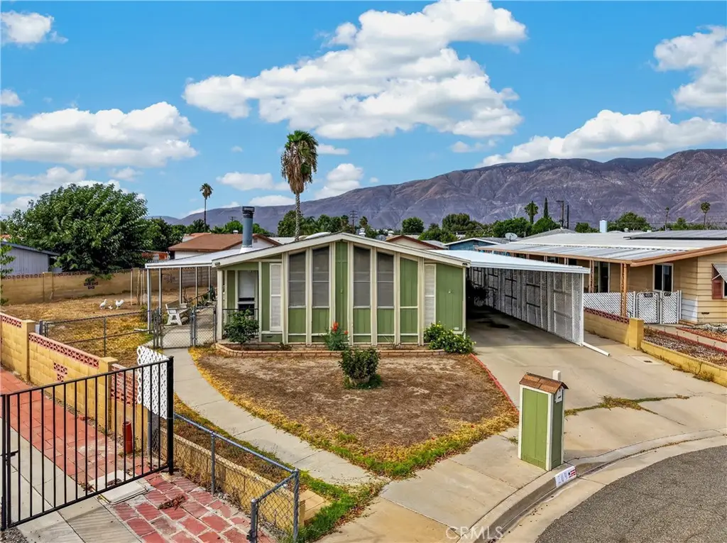 209 Flora Vista Street, San Jacinto, CA 92582 - #1