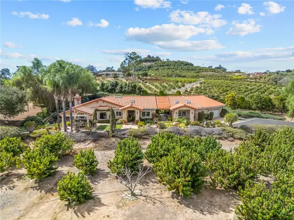 349 Puerta De Lomas, Fallbrook, CA 92028