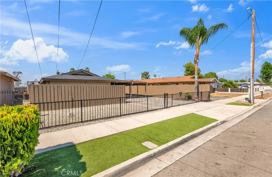 470 W Kimball, Hemet, CA 92543 - #2