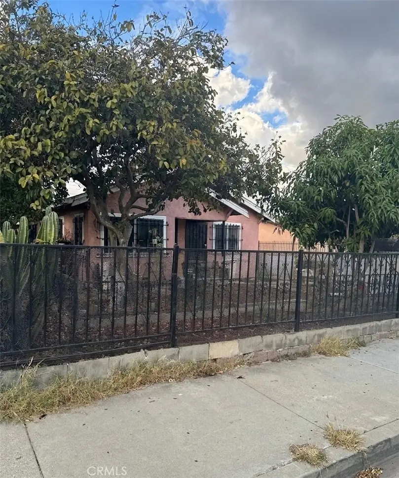 1217 -1219 W 99th, Los Angeles, CA 90044 - #2