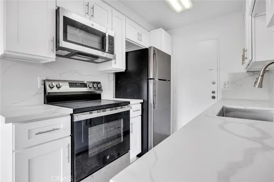 525 N Sycamore Avenue #326, Los Angeles, CA 90036 - Image #2