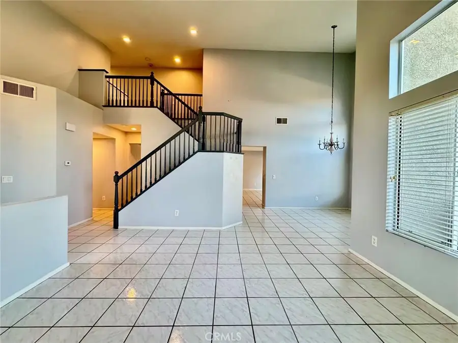 676 Avondale Drive, Corona, CA 92879 - Image #3