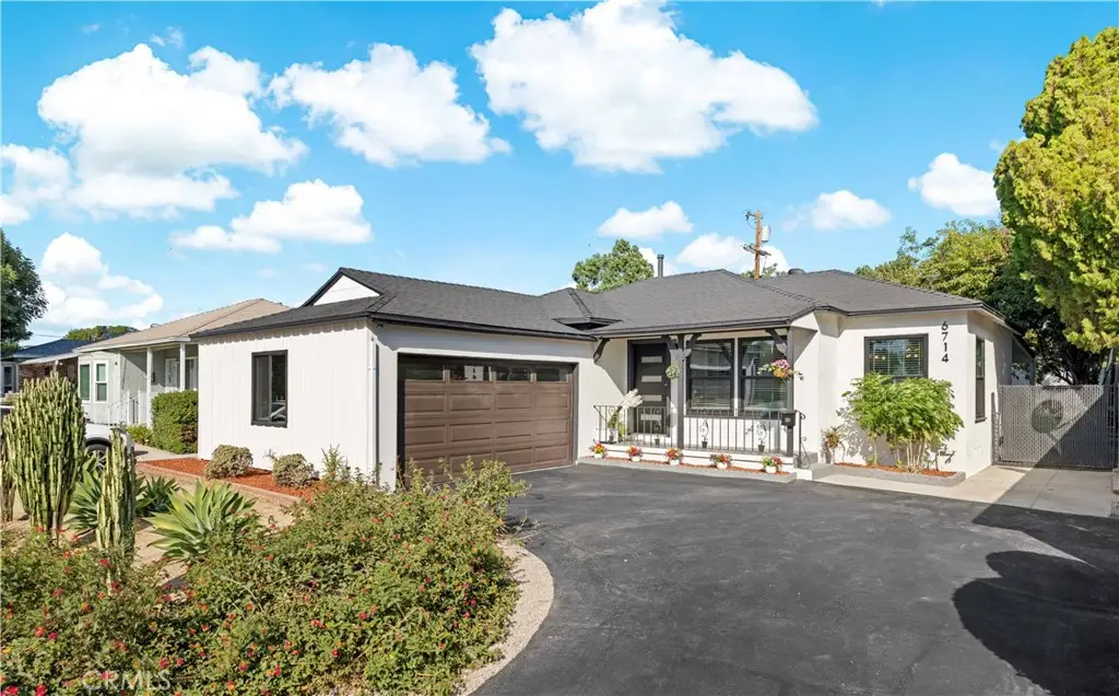 6714 Mclennan, Lake Balboa, CA 91406 - Image #1