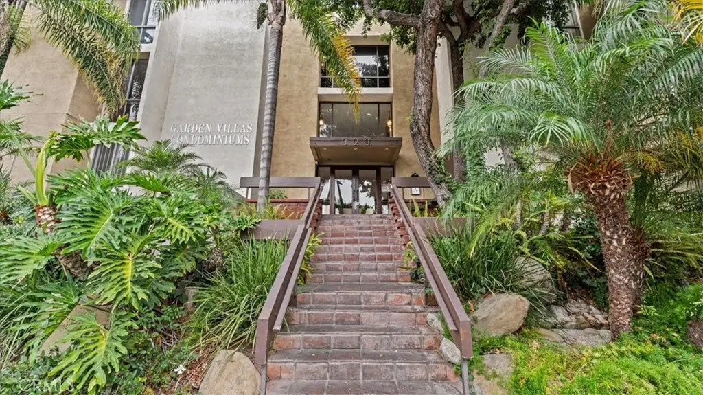 320 S Ardmore, Los Angeles, CA 90020 - Image #1