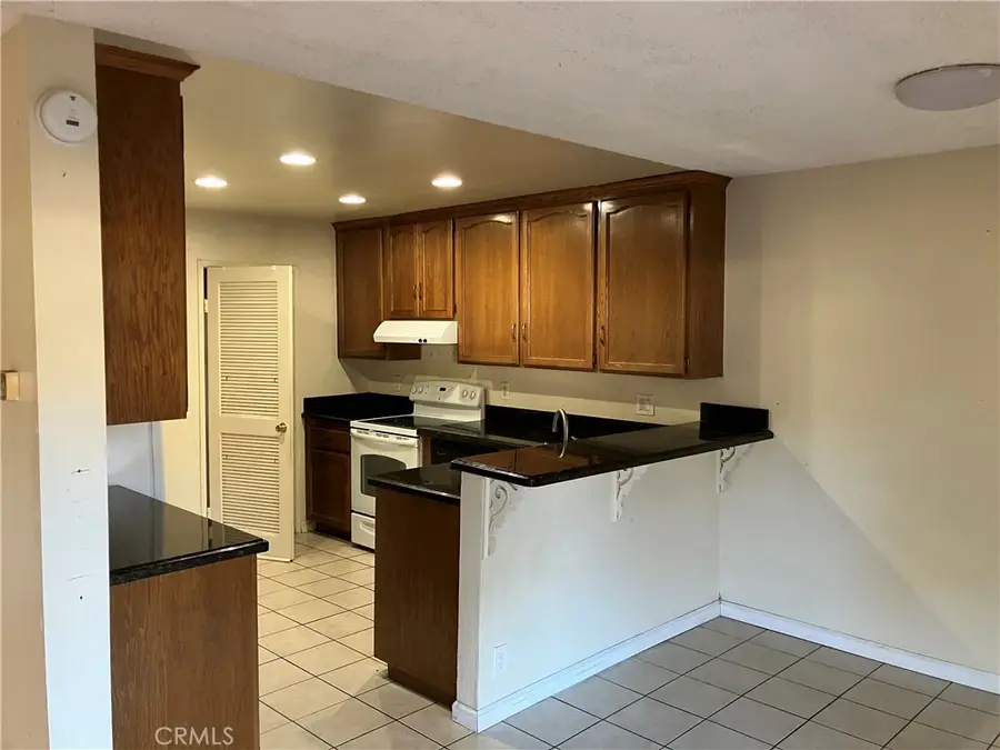 2366 Adirondack Row #6, San Diego, CA 92139 - Image #2