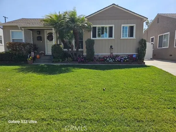 2942 Silva, Lakewood, CA 90712