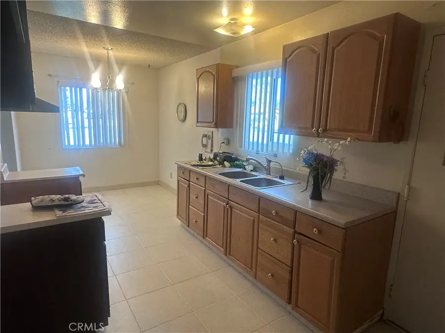 2221 San Bernardo, Hemet, CA 92545 - #2
