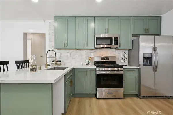 701 E Willow, Signal Hill, CA 90755