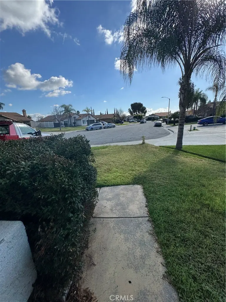 504 S Quince, Bloomington, CA 92316 - Image #3